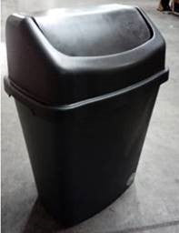 BASURERO C/TAPA MEDIANO NEGRO CARRASCO 23LTS